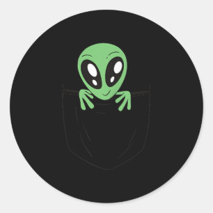 Sticker Rond Alien Vert Dans Une Poche Drôle Sci Fi Graphique