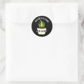 Sticker Rond Aloe-llujah Funny Aloe Vera Pun Dark BG (Sac)