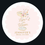 Sticker Rond Amour en fleur Wedding shower Favoriser<br><div class="desc">Découvrez comment ajouter une touche d'élégance à nos Stickers ronds Love in Bloom Fête des mariées peut transformer les faveurs et enveloppes de votre événement. Ces autocollants élégants sont le moyen parfait de personnaliser et élever même les cadeaux les plus simples, faisant de votre douche nuptiale une expérience inoubliable pour...</div>
