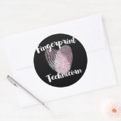 Sticker Rond Amour étant un technicien d'empreinte digitale (Enveloppe)