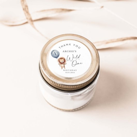 Sticker Rond Anniversaire moderne Wild One Lion