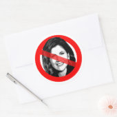 Sticker Rond Anti Kristi Noem Traversé La Face (Enveloppe)