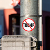 Anti Trump Simple Red Circle X Politique