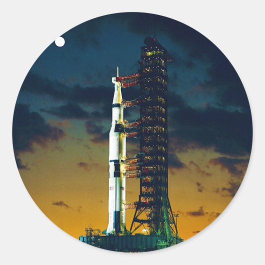 Sticker Rond Apollo 4 Saturn V sur Pad A Launch Complex 39 (Devant)