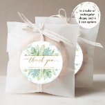 Sticker Rond Aquarelle bleu vert, Merci vert Favor<br><div class="desc">Un mariage élégant (ou tout autre événement spécial) privilégie l'autocollant aux délicates taches d'aquarelle et à l'aquarelle peinte à la main dans des tons turquoise, aqua, bleu poussiéreux et vert tendre. "Merci" en or moderne calligraphie manuscrite. Accents décoratifs or. Une partie de notre collection "Airy Blue and Green Watercolor" avec...</div>