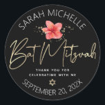 Sticker Rond Aquarelle tropicale Bat mitzvah d'or noir<br><div class="desc">Soyez fier, réjouissez-vous et célébrez cette étape de votre Bat mitzvah préféré chaque fois que vous utilisez cet autocollant sophistiqué et personnalisé! Une fleur de plumeria d'aquarelle tropicale, élégante, étonnante, colorée, colorée, d'écriture manuscrite en faux or, Star of David et des points de parties scintillant, ainsi que le blanc moderne...</div>