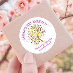 Sticker Rond Arbre à huile d'or bat mitzvah de vie Typographie<br><div class="desc">Soyez fier, réjouissez-vous et présentez cette étape importante de votre Bat mitzvah préféré ! Utilisez ce sticker amusant, sophistiqué, personnalisé pour ajouter à sa journée spéciale. Un étonnant arbre à feuille d'or imitation graphique avec rose brillant, orange et rouge étoile de David et point "feuilles" chevauche un arrière - plan...</div>