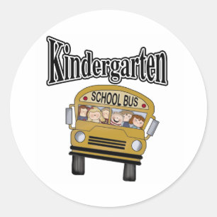 Sticker Rond Autobus scolaire avec le jardin d'enfants