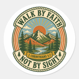 Sticker Rond Aventure Montagne Rétro Lever de Soleil Écriture R