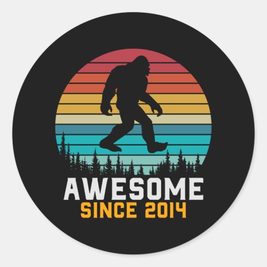 Sticker Rond Awesome since 2014 | Birthday Bigfoot Retro (Devant)