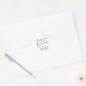 Sticker Rond Baby in Bloom Yellow Mimosa Floral Cute Script (Enveloppe)