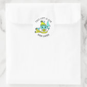 Sticker Rond Baby Shark, Ce cadeau si pour Gift Tag Noël (Sac)