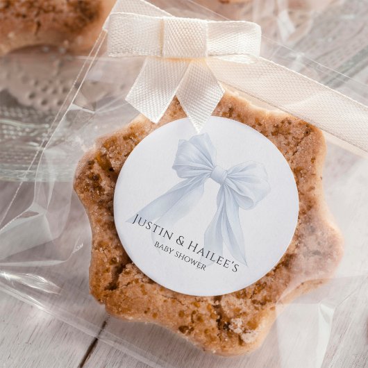 Sticker Rond Baby Shower Coquette Fille aux Cheveux Blancs Pers