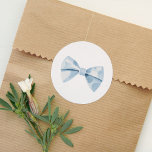 Sticker Rond Baby shower de garçon Blue Bowtie<br><div class="desc">Ajoutez une touche de finition à vos mailings ou décors de baby shower avec ces autocollants à thème de corps.</div>