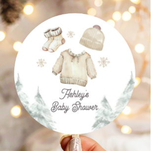 Sticker Rond Baby shower d'hiver Il fait froid à l'extérieur de