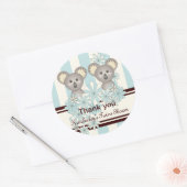 Sticker Rond Baby shower pour garçon Koala Twin / Merci d'anniv (Enveloppe)