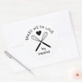 Sticker Rond Baked With Love Kitchen Whisk Black And White (Enveloppe)
