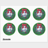 Sticker Rond Bal de soccer blanc et bleu sur vert (Feuille)