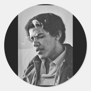 Sticker Rond Barack Obama Retro Vintage Young Obama Fument Dans