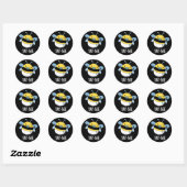 Sticker Rond Bay Bee Funny Baby Bee Pun d'abeille foncé BG (Feuille)