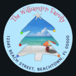 Sticker Rond Beach Christmas Lights Starfish Adresse de retour<br><div class="desc">Ce joli design de plage présente une scène de plage tropicale à l'intérieur d'un sapin de Noël avec des lumières colorées de Noël, une étoile de mer en haut et votre propre adresse de retour ! Les couleurs des lumières et des ornements de Noël sont bleu turquoise, turquoise et rouge,...</div>