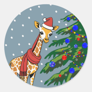 Sticker Rond Béanie de la jolie Giraffe et Écharpe avec sapin d