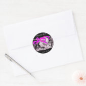 STICKER ROND BEAUTÉ ÉLÉGANTE / FEMME AVEC BOW ROSE ET FLEURS (Enveloppe)
