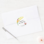 Sticker Rond Bébé fille abeille - doux comme peut l'être (Enveloppe)