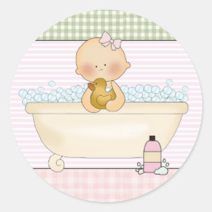 Sticker Rond Bébé Fille Dans Une Baignoire Avec Bulles