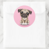 Sticker Rond Bébé mignon Carlin Chien chiot sur rose (Sac)