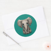 Sticker Rond Bébé mignon Eléphant Calf assis, bleu Turquoise (Enveloppe)