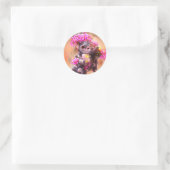 Sticker Rond Bébé singe avec fleurs (Sac)