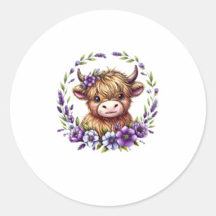 Sticker Rond Bébé Vache Highland Avec Fleurs Violettes Ecosse F