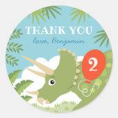 Sticker Rond Belle Anniversaire Dinosaur Tricératops Nom person (Devant)