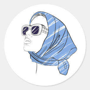 Sticker Rond Belle fille dans un bandana bleu et lunettes de so