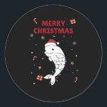 Sticker Rond Beluga Whale Merry Christmas Winter Animals Whales<br><div class="desc">The beluga whale on Christmas with fairy lights. Funny animals with gifts and snow for the holidays. Also funny for Christmas in July. Belugas are cute animals and perfect for Christmas.</div>