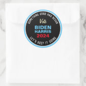 STICKER ROND BIDEN HARRIS 2024 CONTINUEZ LE TOUT (Sac)