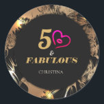 Sticker Rond Black and Gold 50th Birthday Party<br><div class="desc">Célébrez 50 ans de style avec ces 50 et fabuleux 50e anniversaire noir et or autocollants d'anniversaire Avoir ces autocollants personnalisés pour le célébrant d'anniversaire de son cinquantième anniversaire sera si apprécié. Impressionnez-la et les invités avec ce remarquable, un autocollant de type avec attention au détail avec un chic 50...</div>