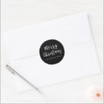 Sticker Rond Black Merry Christmas Holiday Nom de famille<br><div class="desc">Ces autocollants minimalistes personnalisés de Noël présentent un texte élégant avec un thème rouge et blanc. Les autocollants de Noël personnalisés sont parfaits pour l'emballage cadeau ou le scellement de vos cartes de voeux de vacances.</div>