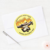 Sticker Rond Blacksmith Shop Avec Anvil Et Marteau En Feu (Enveloppe)