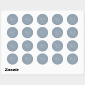Sticker Rond Bleu Poussiéreux Monogramme Initial Minimal Tendan (Feuille)