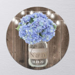 Sticker Rond Blue Hydrangea Floral Jar Mariage en bois rustique<br><div class="desc">Bleu Hydrangea Jar Floral Stickers de mariage en bois rustique.</div>