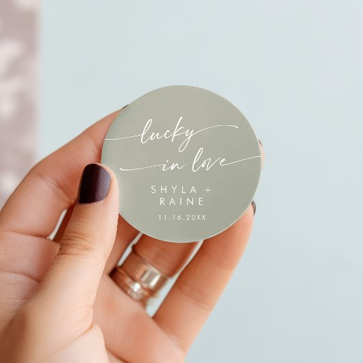 Sticker Rond Boho Chic Sage Green Lucky In Love Favoriser