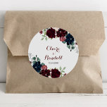 Sticker Rond Boho de luxe coloré Mariage Floral<br><div class="desc">Cet autocollant rond de luxe boho coloré à fleurs mariage classique est parfait pour une réception de mariage rustique. Le design est composé d'élégantes fleurs bleues,  bordeaux,  roses et rousses avec feuillage vert.</div>