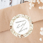 Sticker Rond Boho Protea Pampas Grass Fête des mariées Florale<br><div class="desc">Cet autocollant de douche nuptiale mariage présente de la protéa aquarelle peinte,  des orchidées blanches,  de l'herbe de pampa sèche,  des anthuriums blancs,  des fleurs sauvages avec des feuilles. Pour une personnalisation plus avancée de cette conception,  cliquez sur le lien "customiser plus loin". Des articles correspondants sont également disponibles.</div>