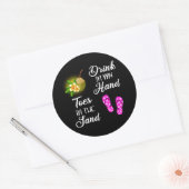 Sticker Rond Bois Dans Ma Main, Joues Dans Le Sable (Enveloppe)