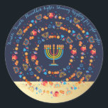 Sticker Rond Bonne fête Hanoukka belle décoration<br><div class="desc">Joyeux Hanoukka Party Belle Décoration, Fête Juive, Sticker Rond Classique. Arrière - plan juif de Holiday Hanoukka avec les symboles traditionnels de Chanukah - dandelles en bois (dessus filant), beignets, menorah d'or, bougies, étoile de David et lumières brillantes papier peint motif. Décoration de l'événement du Festival Hanoukka. Jérusalem, Israël. Articles...</div>