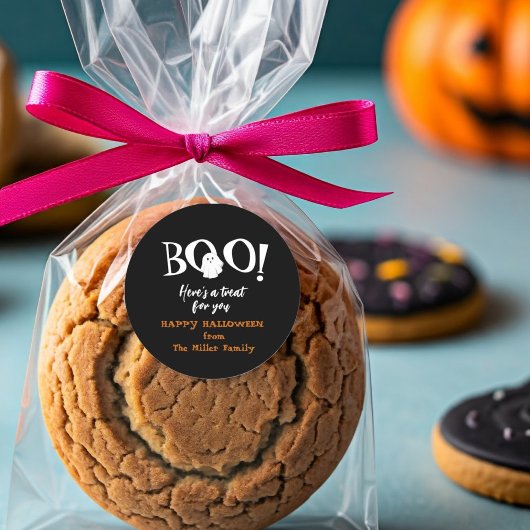 Sticker Rond BOO Geste fantôme noir et blanc Halloween