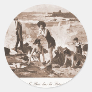 Sticker Rond Bord de la mer victorien français de femme de