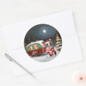 Sticker Rond Boston Terrier Caravan Christmas Adventure (Enveloppe)